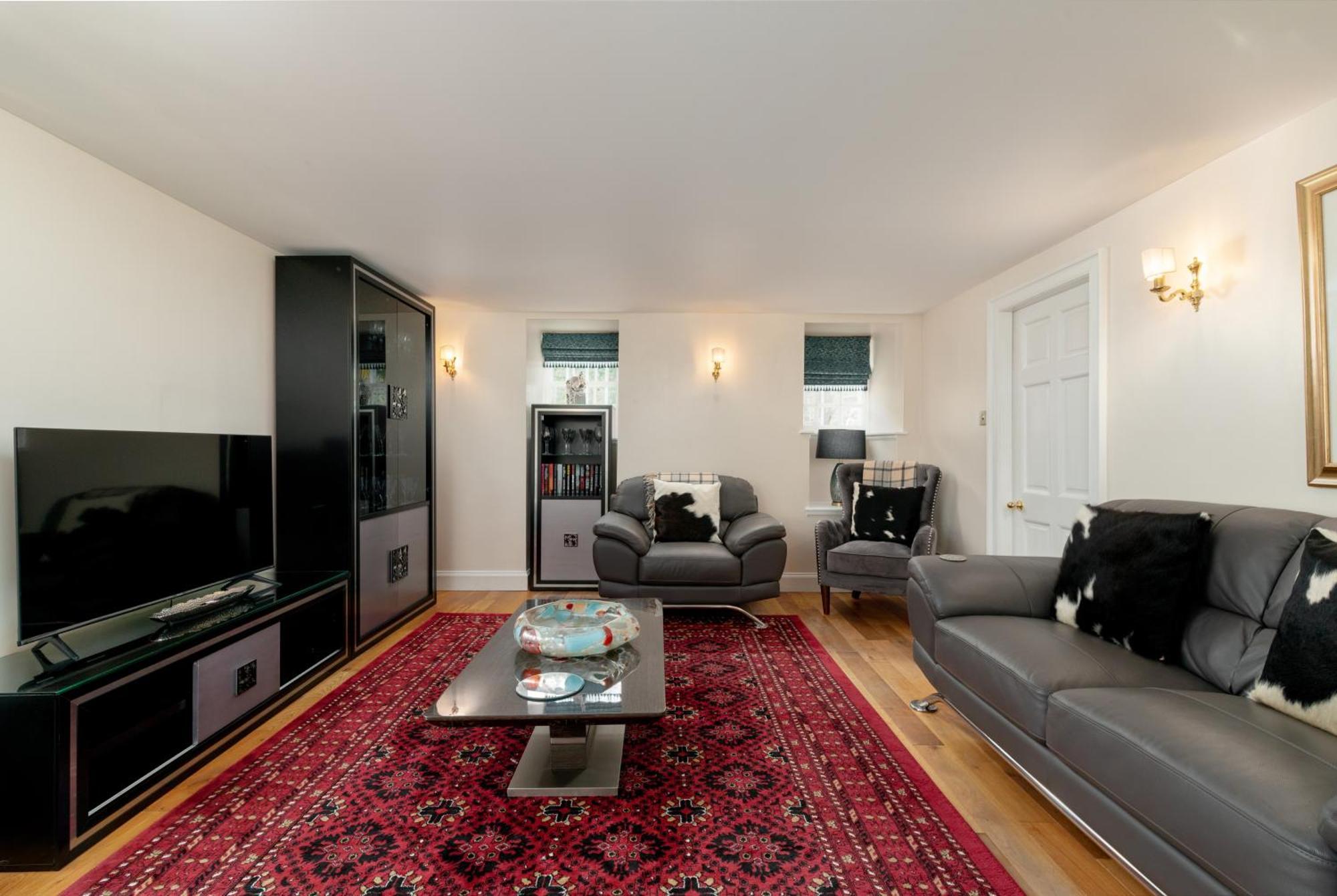 Castle Gogar Cottage - Edinburgh — Photos 1
